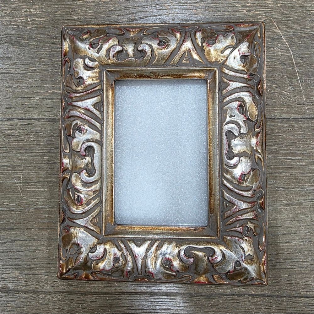 9.5x7.5 Chunky Ornate Silver Gold 3D Pattern Picture Frame